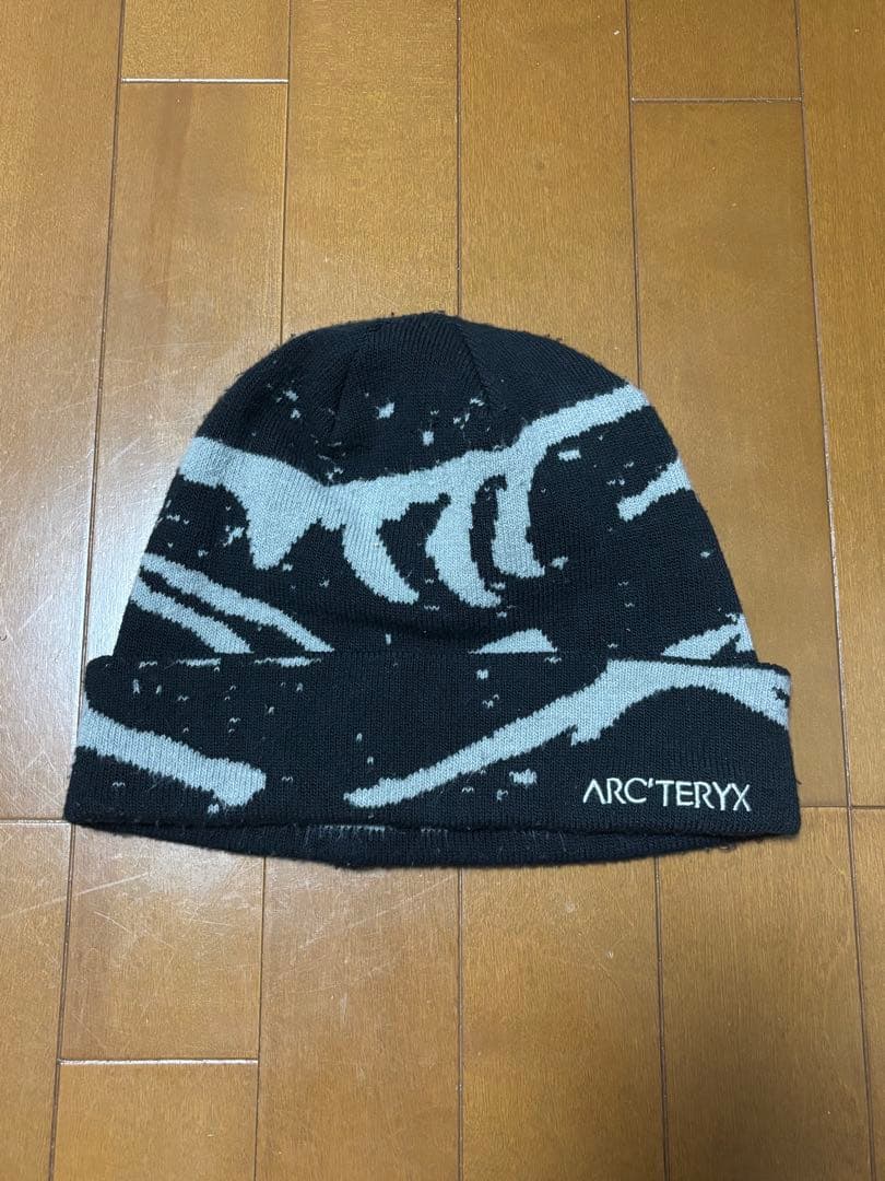 ARC'TERYX ニット帽 黒・灰色
