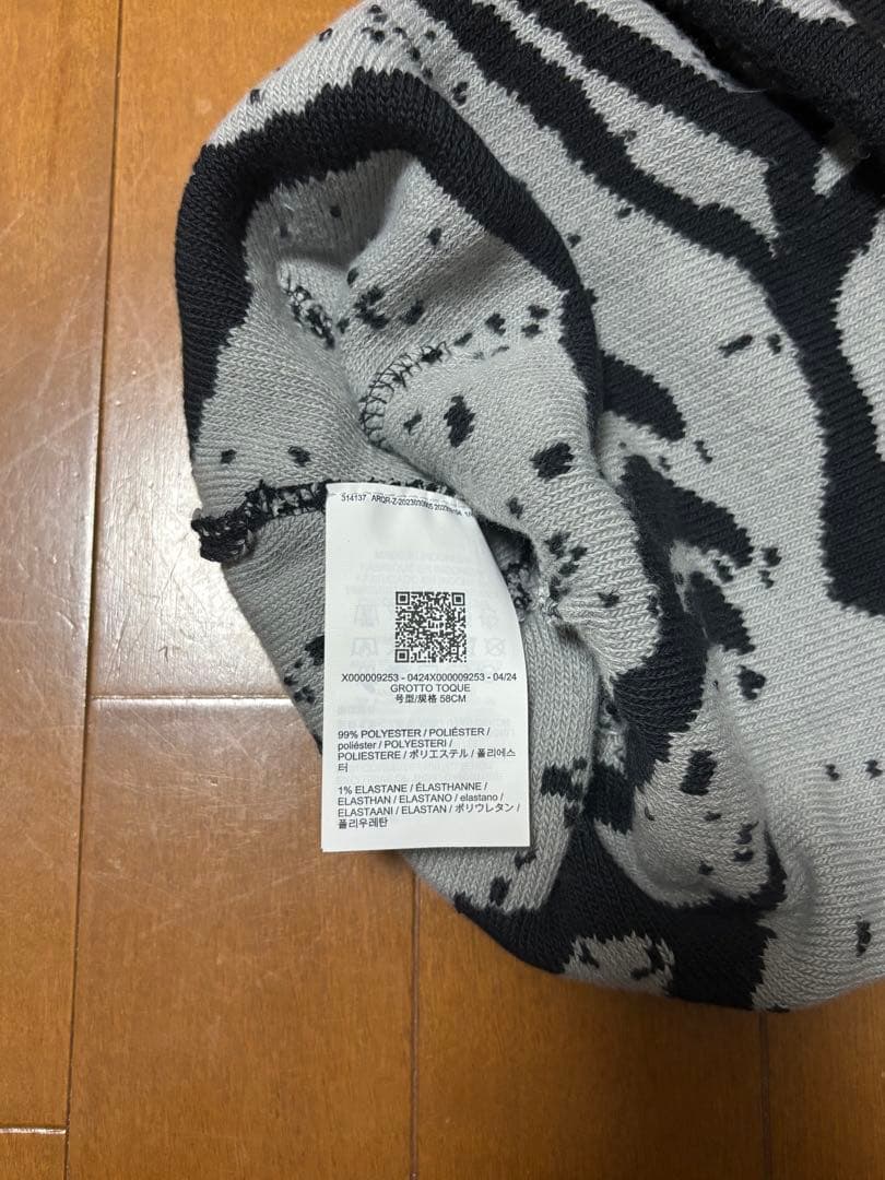 ARC'TERYX ニット帽 黒・灰色