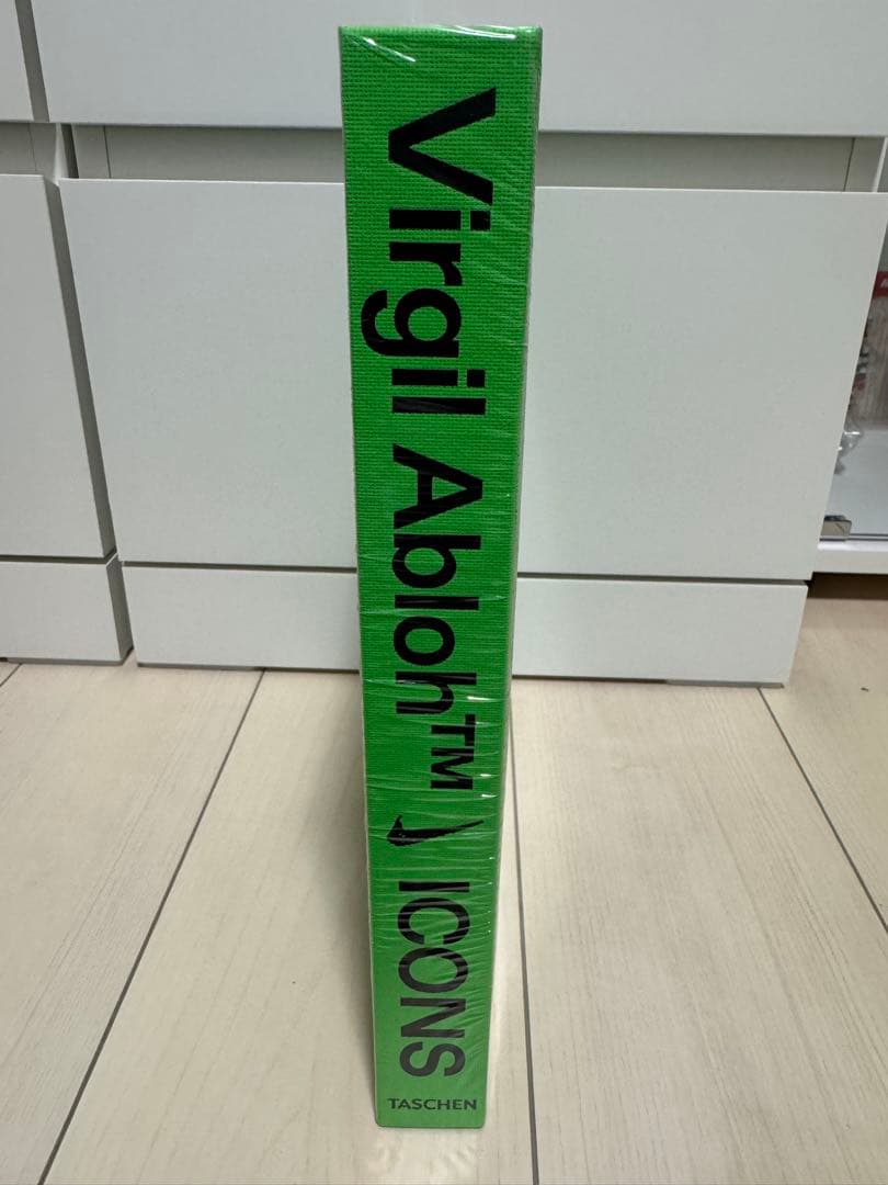 新品未開封　Virgil Abloh SOMETHING'S OFF