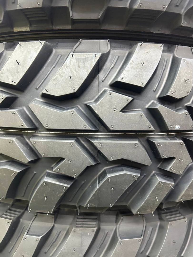 【送料込み】ダンロップ　グランドテック　MT2 285/75R16 新品4本