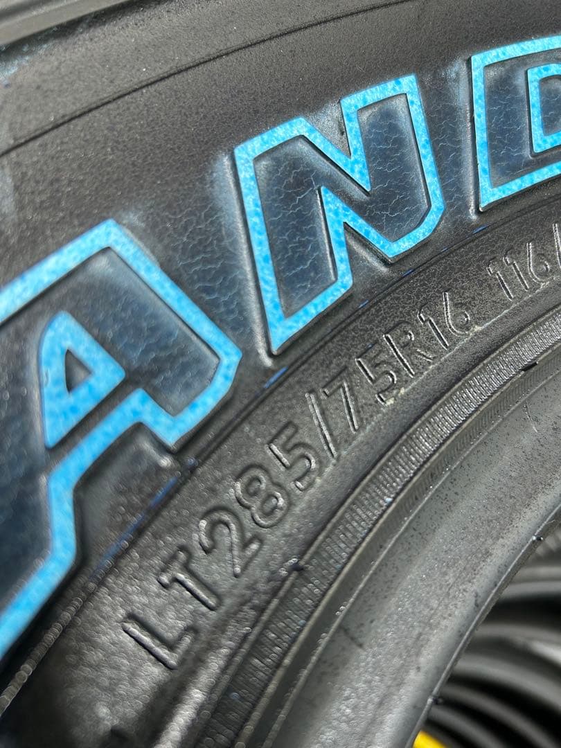 【送料込み】ダンロップ　グランドテック　MT2 285/75R16 新品4本