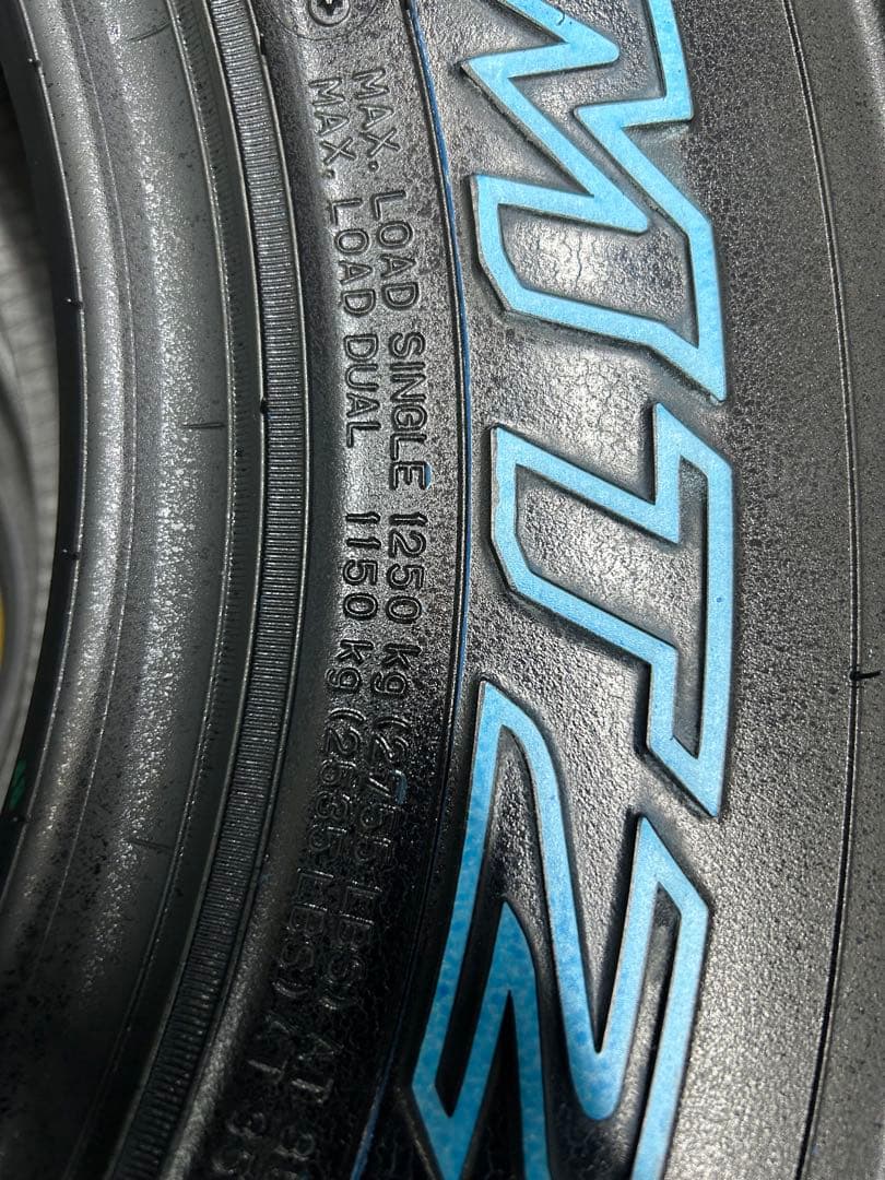 【送料込み】ダンロップ　グランドテック　MT2 285/75R16 新品4本