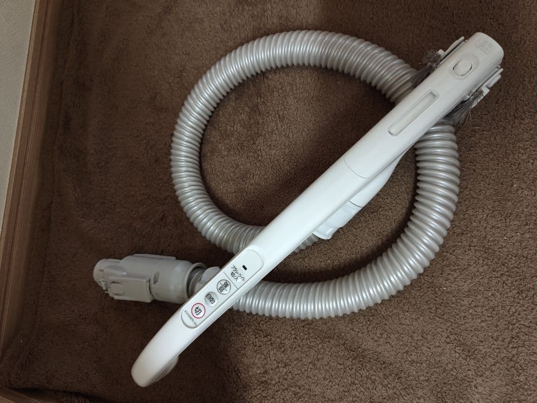 パナソニック からまないブラシ搭載紙パック掃除機MC-JP840K 2022年製