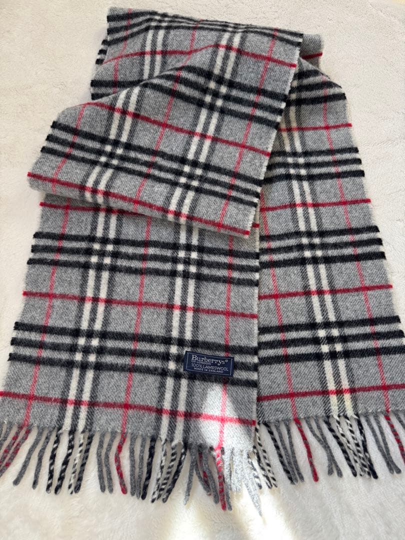 未使用級BURBERRY ノバチェック柄 マフラー