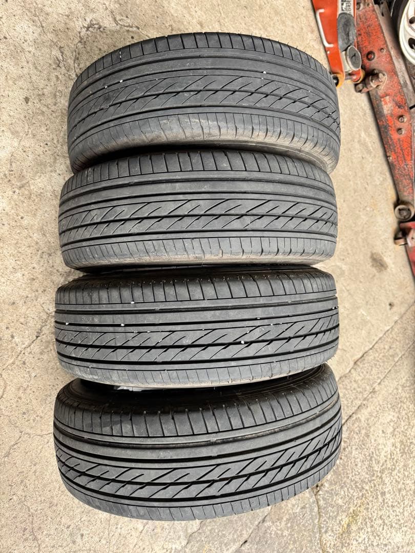 Goodyear Eagle 16インチタイヤ 4本セット 215/65R16
