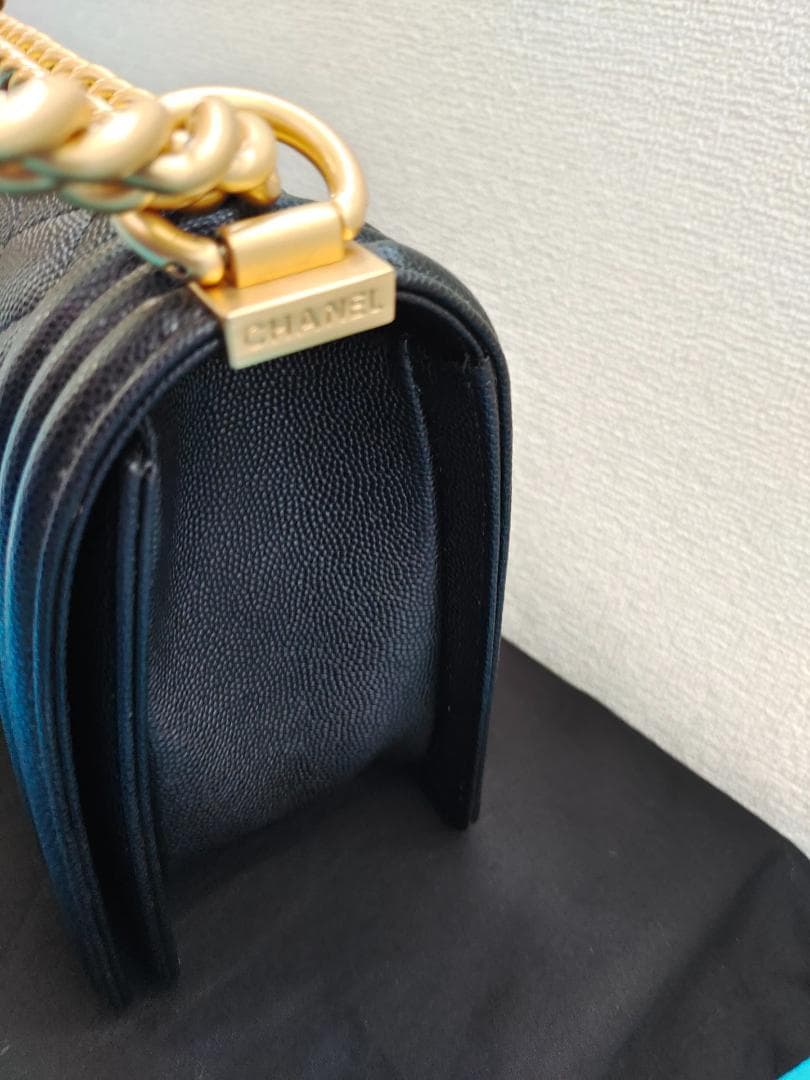 ブラック キルティング ショルダーバッグ ゴールド金具