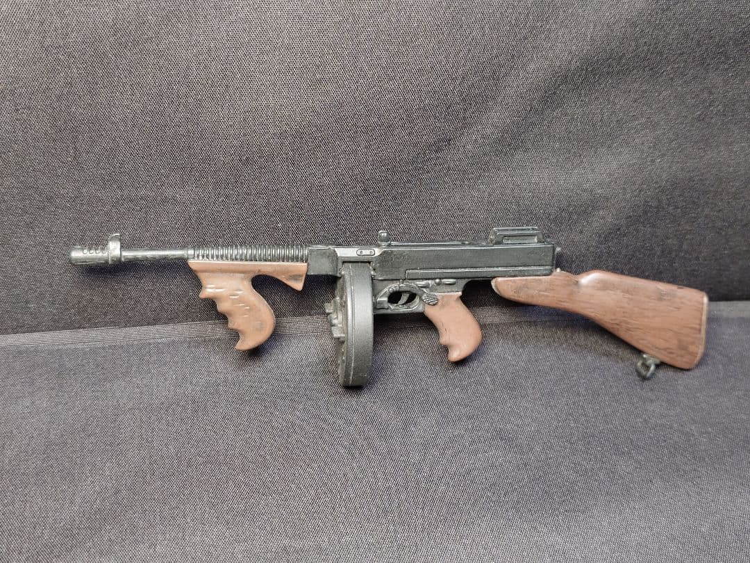 1/6サイズ バイオハザードっぽい武器セット 中古
