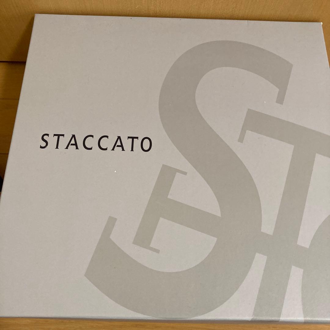 STACCATO ホワイトレザー ショートブーツ　ブーティ　スタッカート　ブーツ