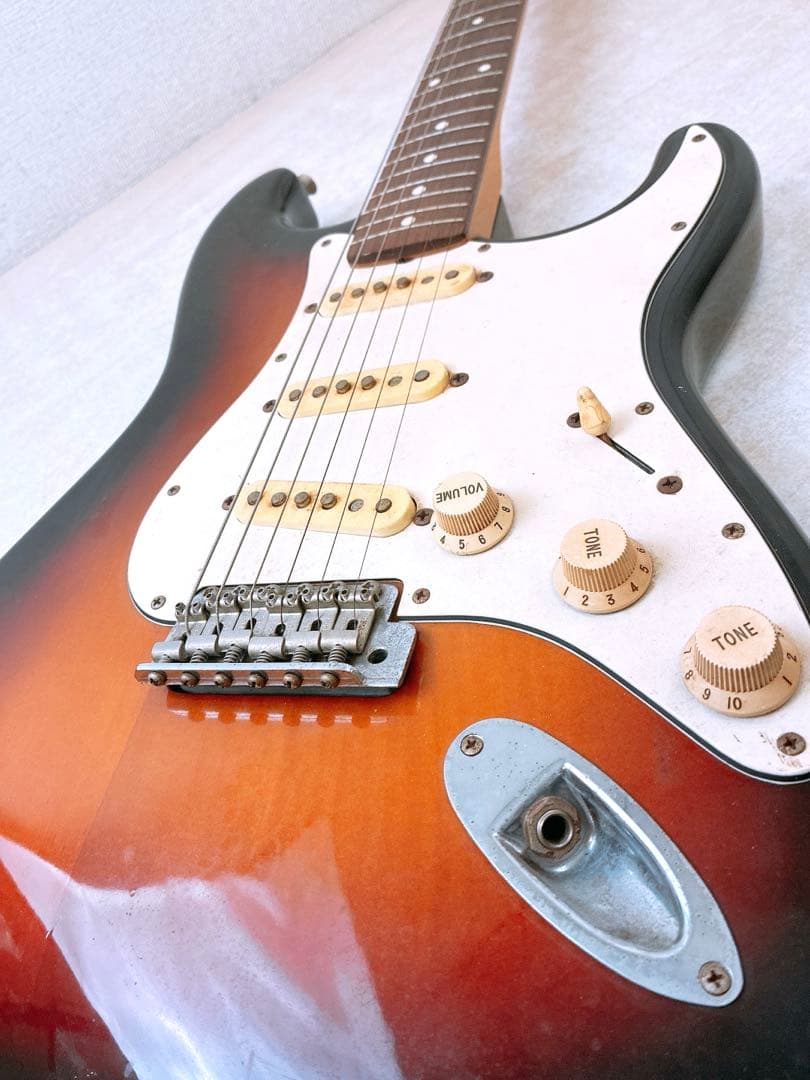 a*6様 Fender STRATOCASTERフェンダージャパン フジゲン製?