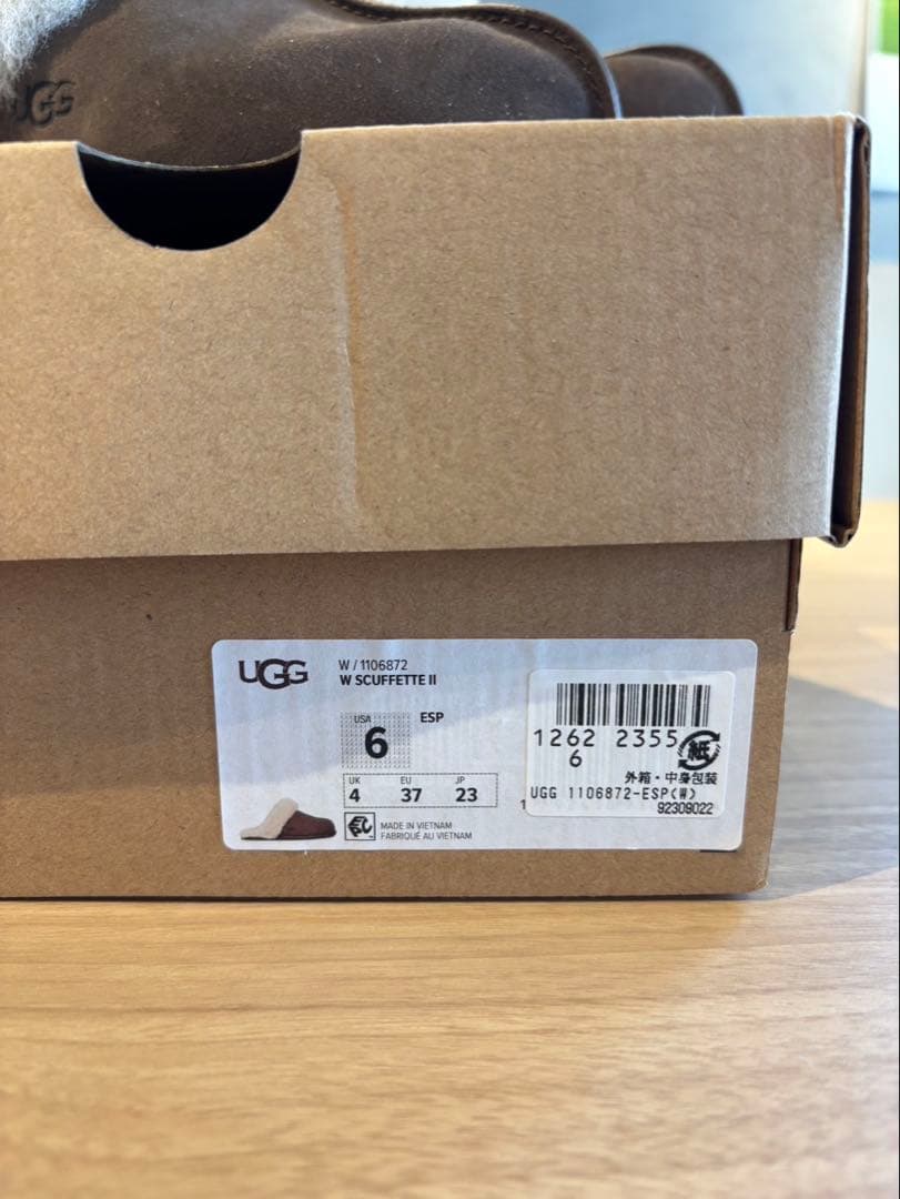 UGG スリッパ