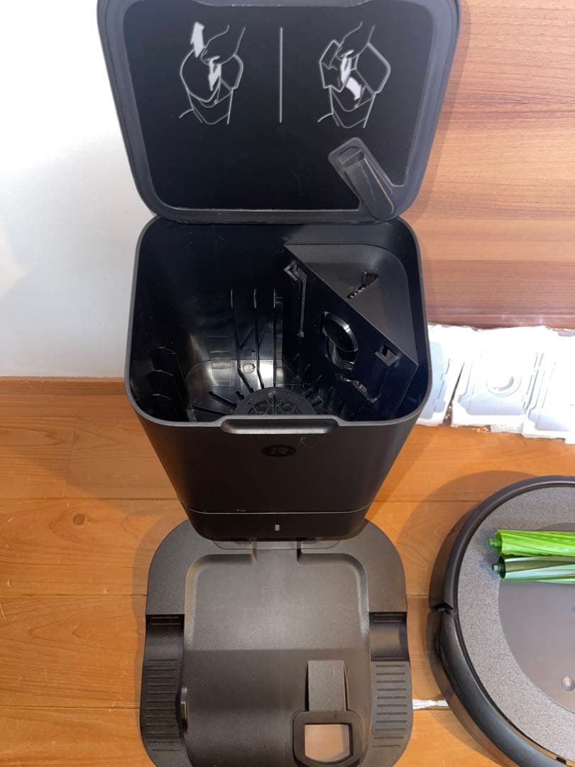 ルンバi3+ホームベース セット 2022年購入　iRobot