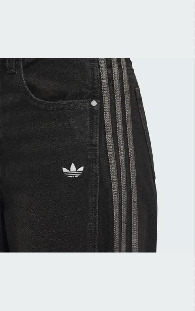 adidas Originals ルーズデニムパンツ