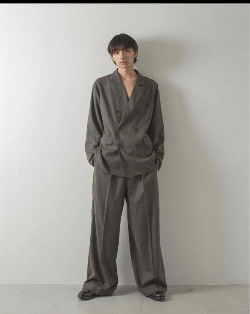 Camphor Wood ダブルブレストジャケット&ワイドパンツ セットアップ