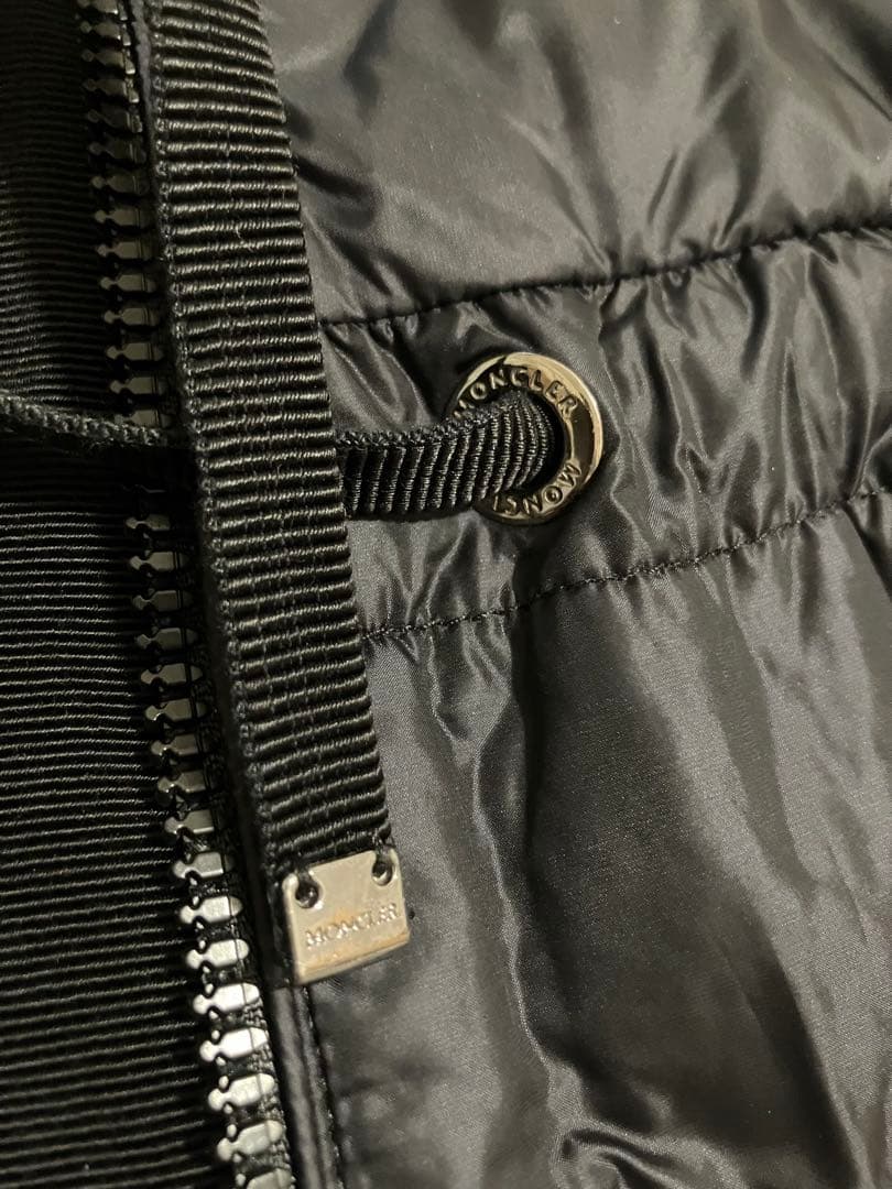 Moncler モンクレール　ダウンとスウェット生地のカーディガン