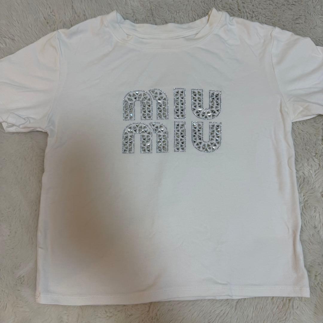 Miu Miu ストーンロゴ 半袖Tシャツ