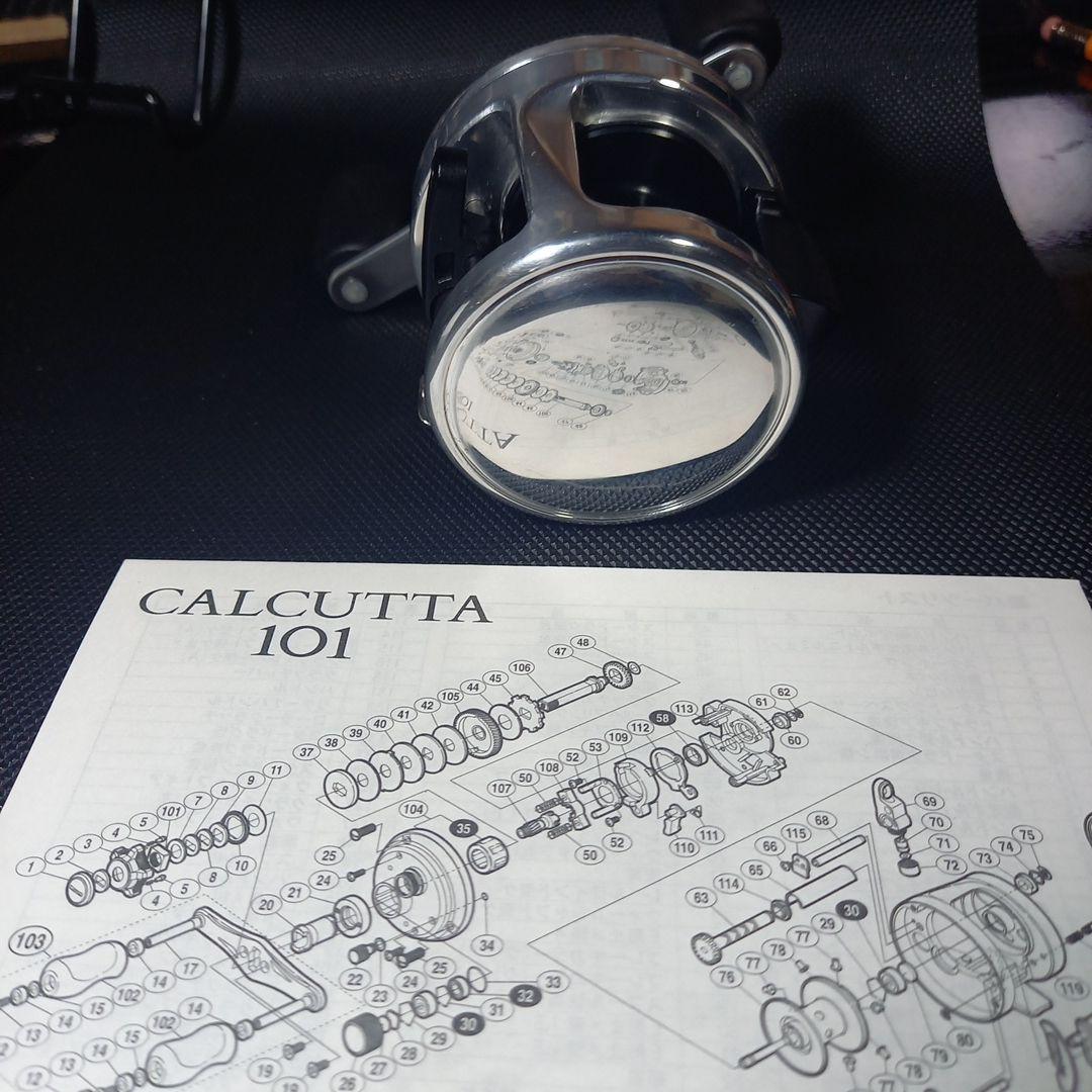 シマノ 12カルカッタ200右巻き　ベイトリール