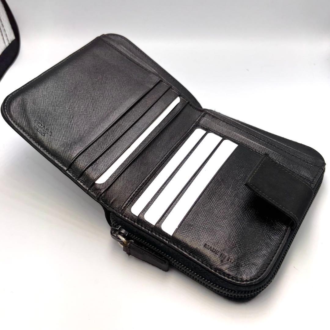 Prada ブラック ナイロン ジップウォレット三角ロゴプレート付き
