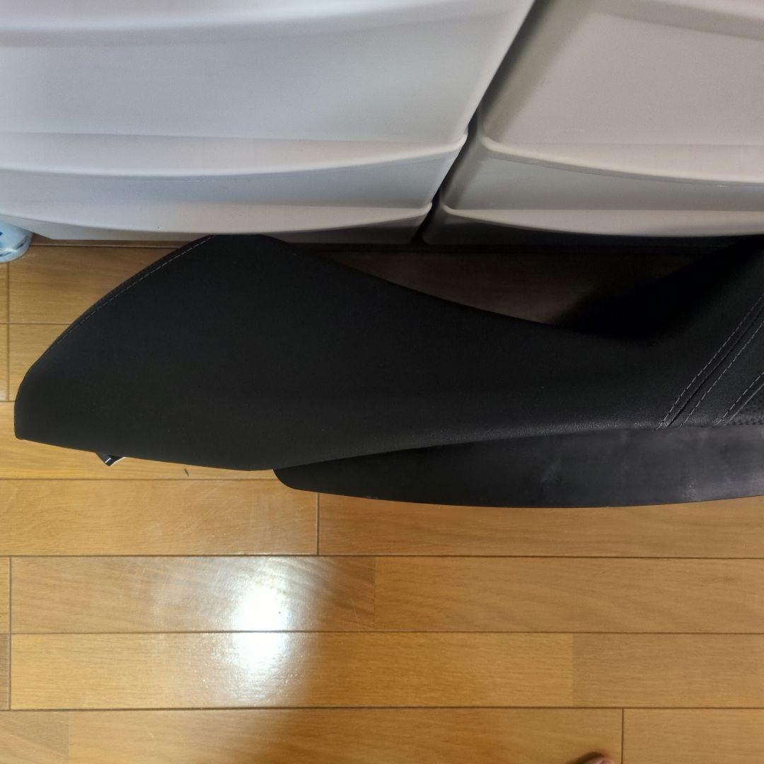 SG52J マジェスティS 純正シート 美品
