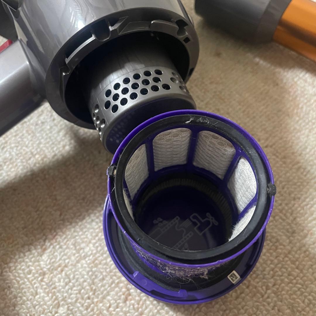 美品　Dyson ダイソン SV12 コードレス掃除機　箱・ノズル付き