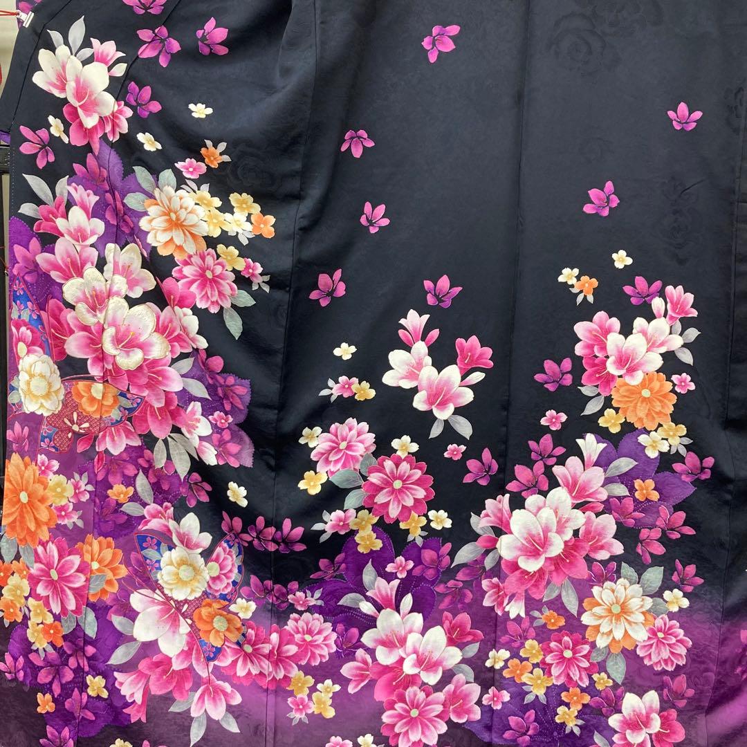 ☆中古品☆振袖　単品　正絹　黒系花模様B級品ヤケ・キズ有り振袖