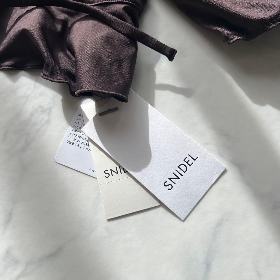 未使用タグ付 SNIDEL フレアフリルビキニ ブラウン