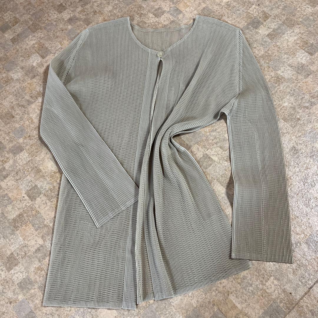 PLEATS PLEASEプリーツブリーズ