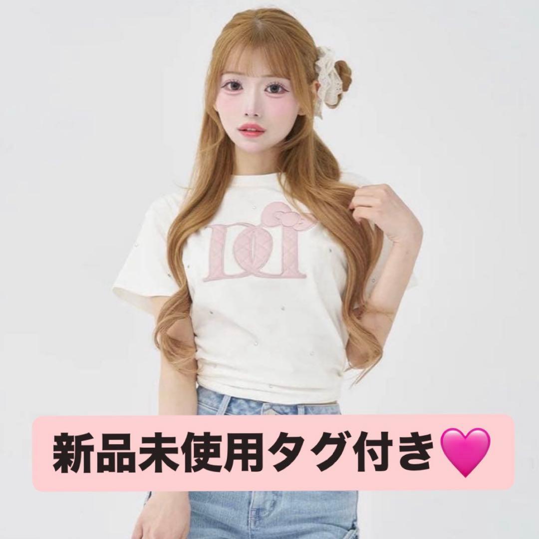 Hello DarichキルティングアップリケビジューTシャツ WHT
