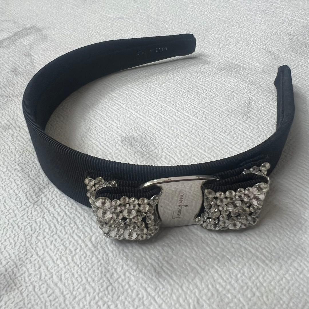 Salvatore Ferragamo カチューシャ　ビジュー