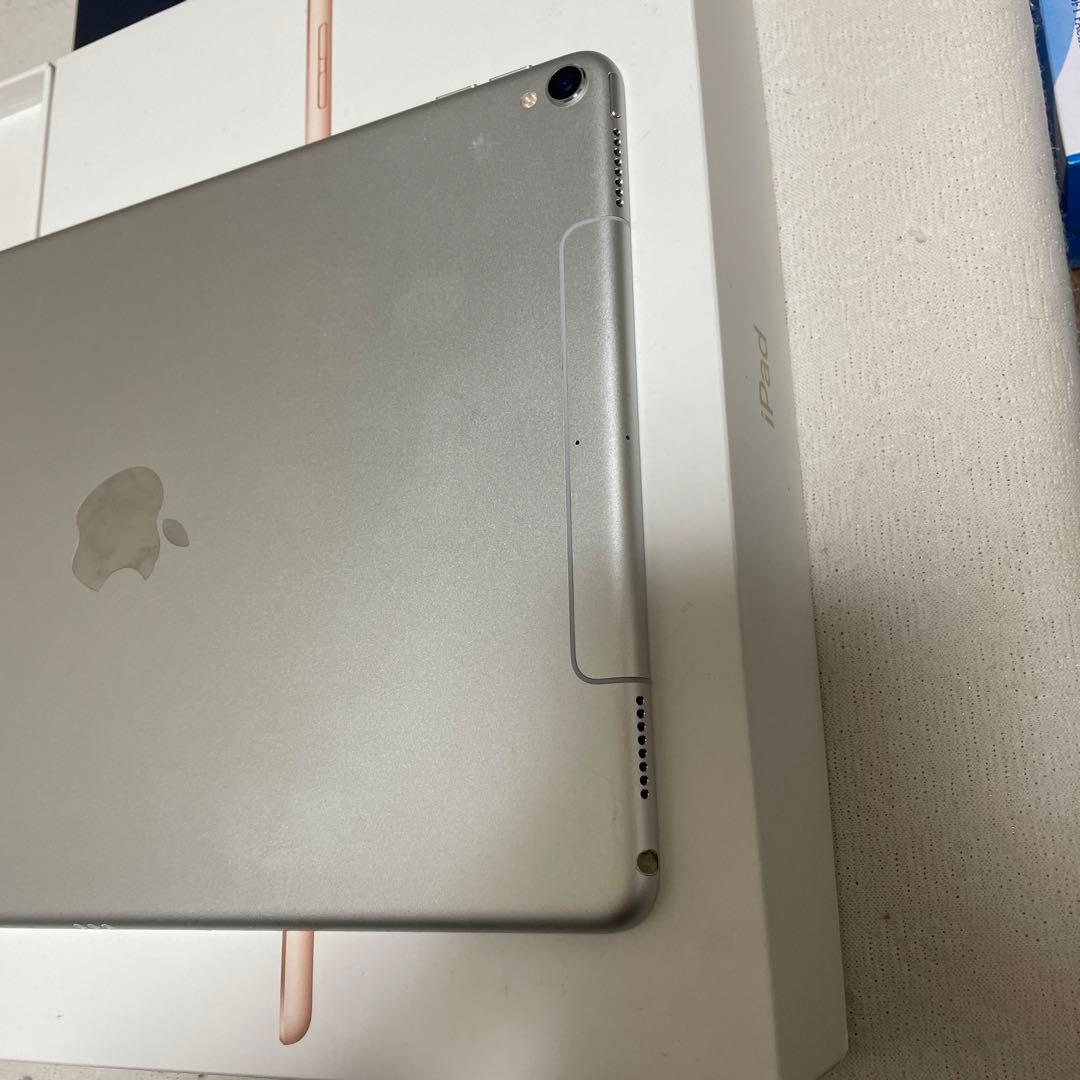 T*様 Apple iPad Pro 10.5インチ64GB ホワイト　バッテリ