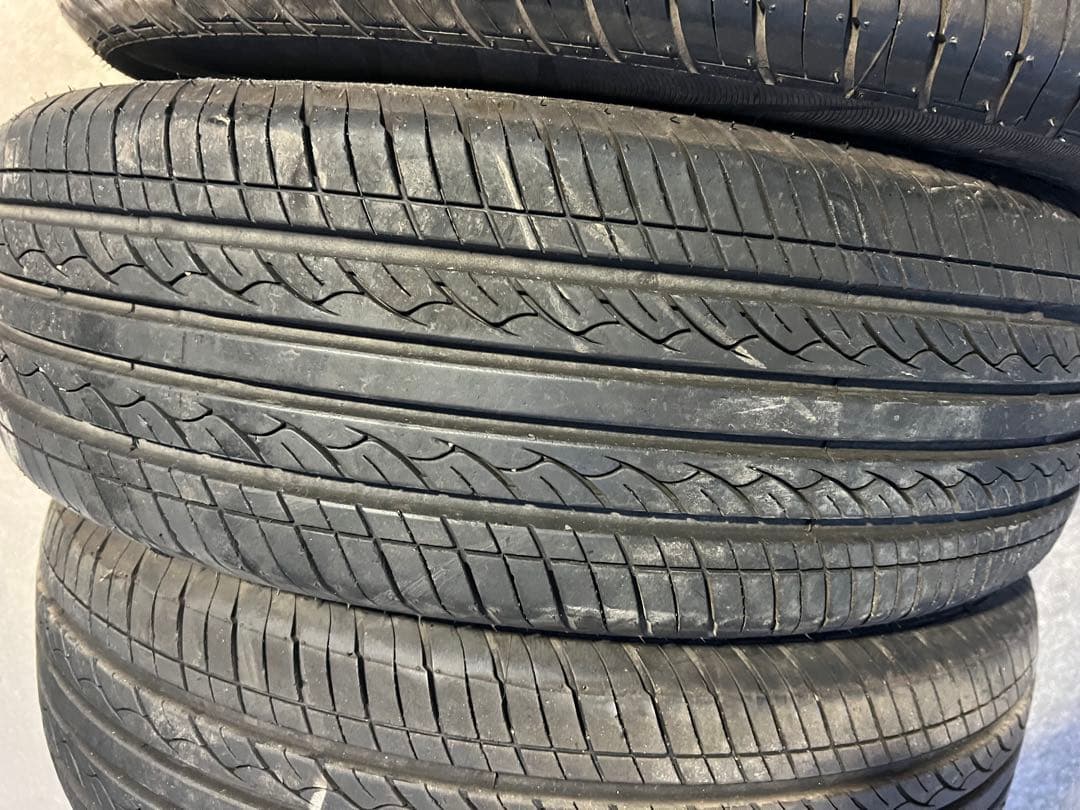215/70R15 タイヤ 4本セット 美品
