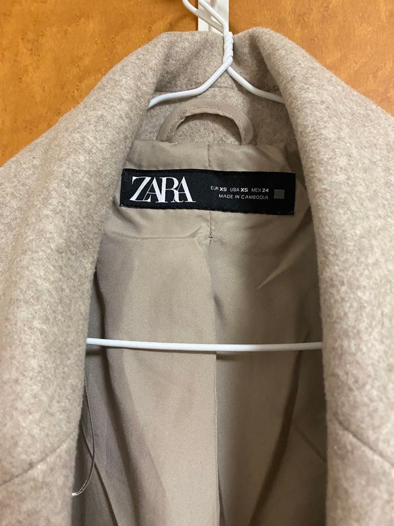 ふ*か様 ZARA ベージュ ダブルブレストコート
