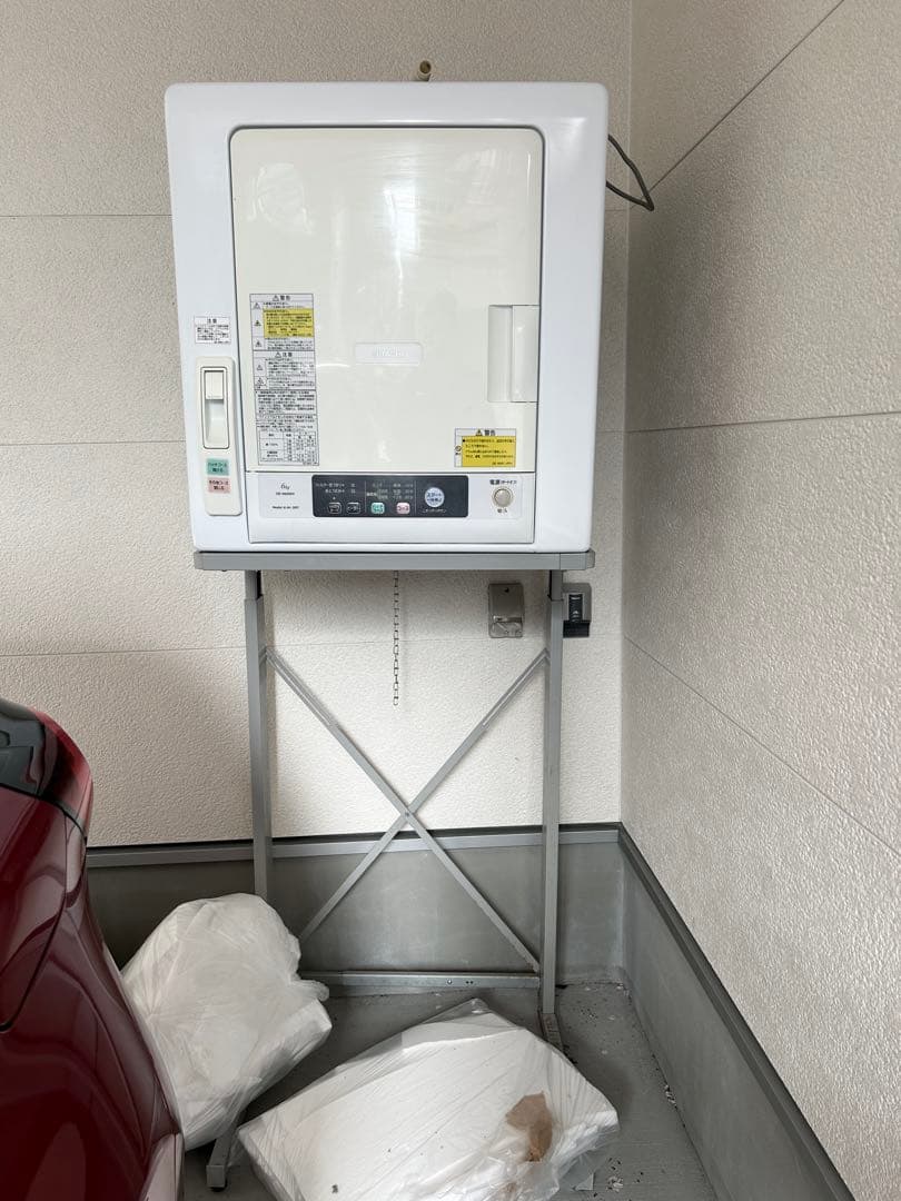 HITACHI 日立の乾燥機 DE-N60WV とスタンド
