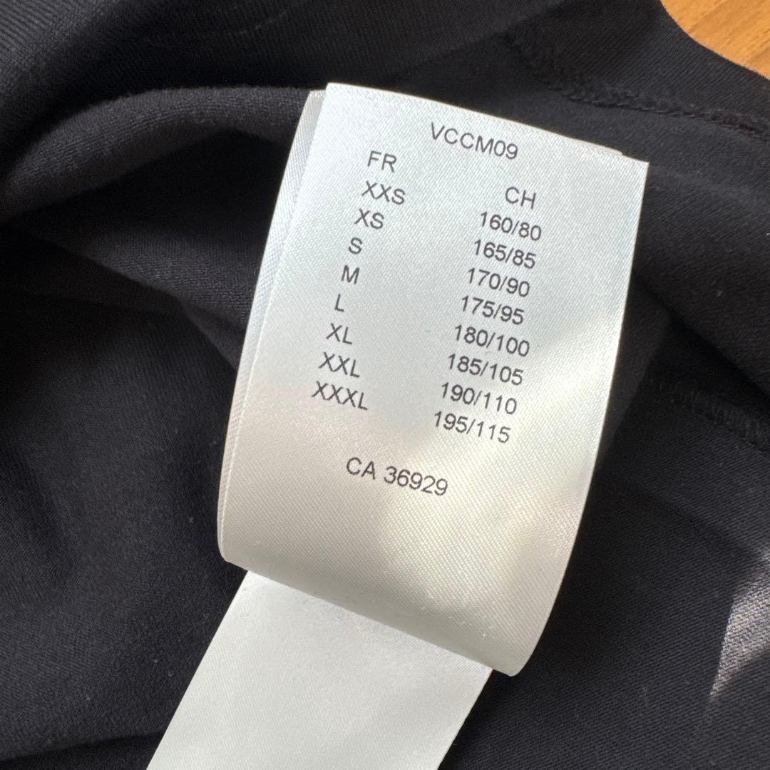 ルイヴィトン　ロンT グラフィックロゴ　黒　1AATBG サイズM