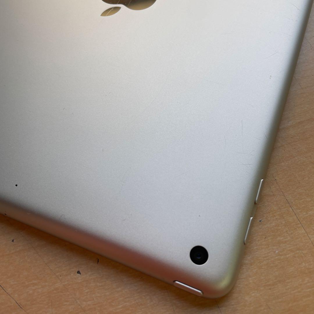 iPad 第6世代　A1893　Wi-Fiモデル　シルバー　32GB #3
