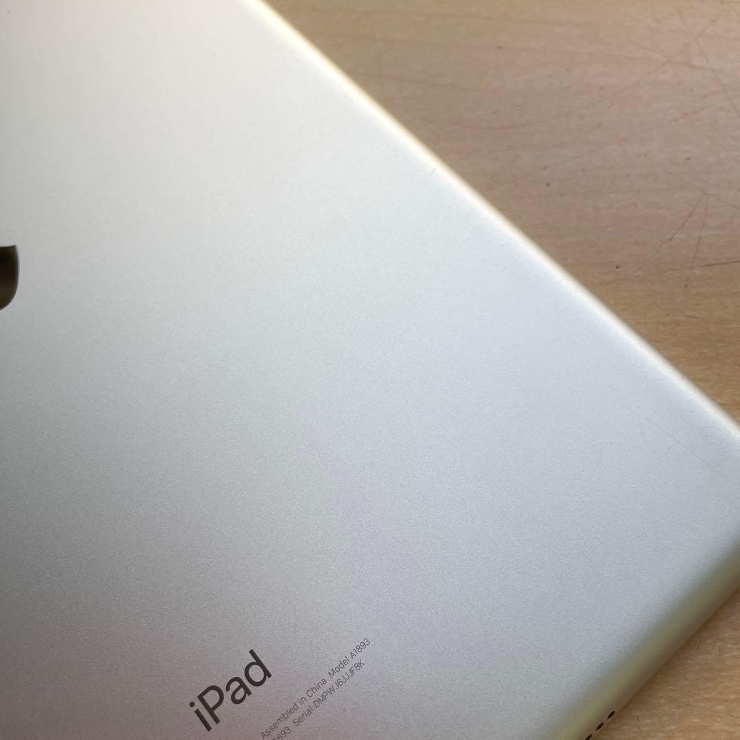 iPad 第6世代　A1893　Wi-Fiモデル　シルバー　32GB #3