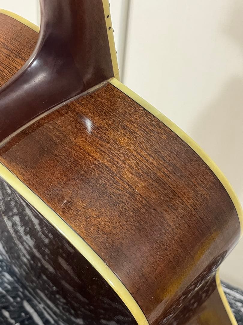 早期売りの為セール中　Morris アコースティックギター　MV-701
