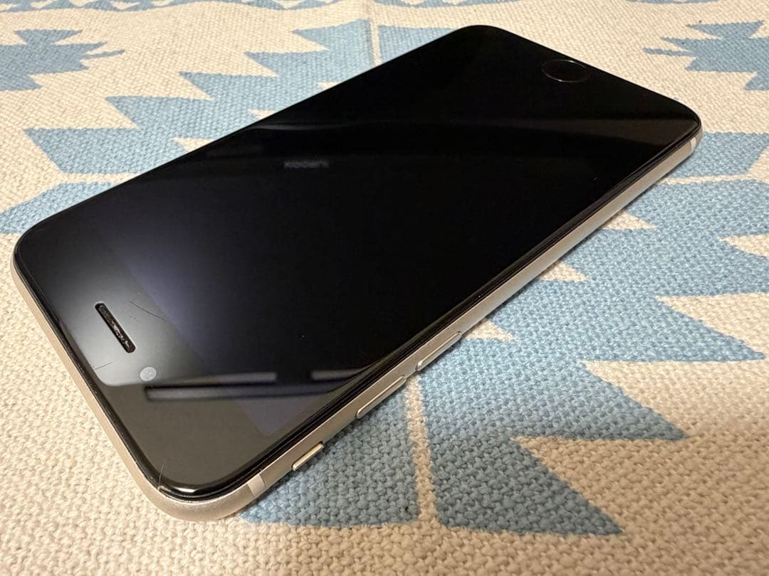 Apple iPhone SE (第3世代) ホワイト 本体 ジャンク