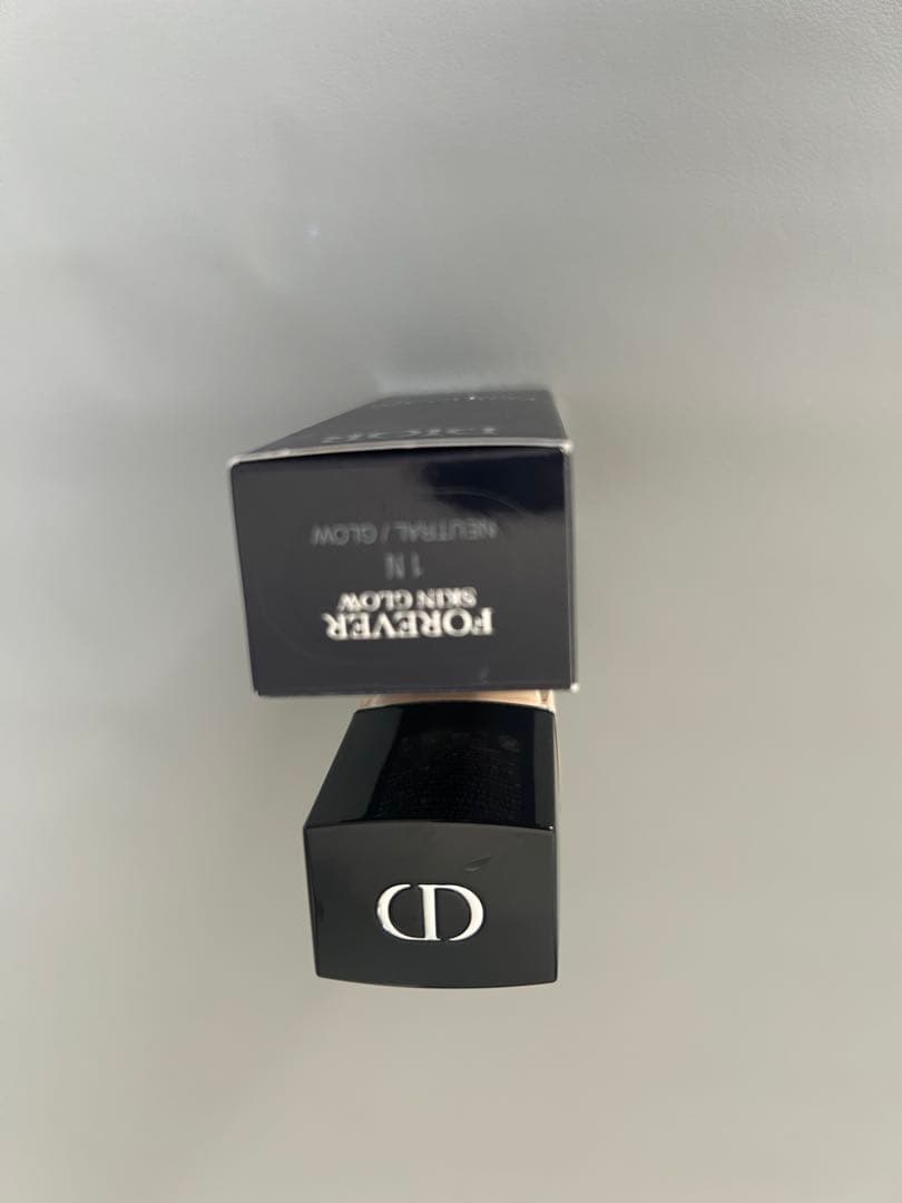【ほぼ未使用】DIOR フォーエヴァー スキン グロウ ファンデーション 1N