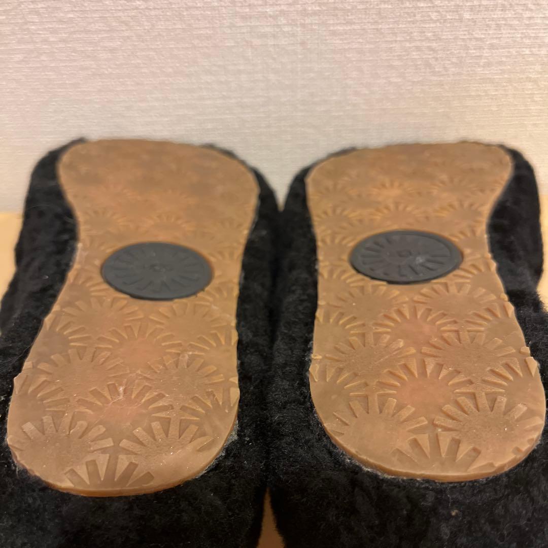 【美品】UGG ブラック ムートン　ボア スリッパ　25cm