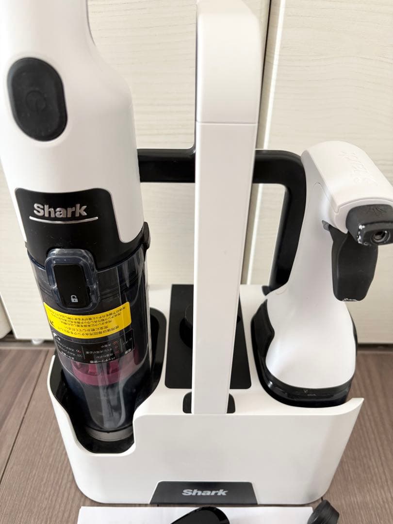 Shark シミ取りクリーナー ホワイト 充電器付き