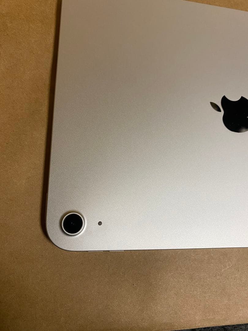 iPad 第10世代 WiFiモデル シルバー 本体