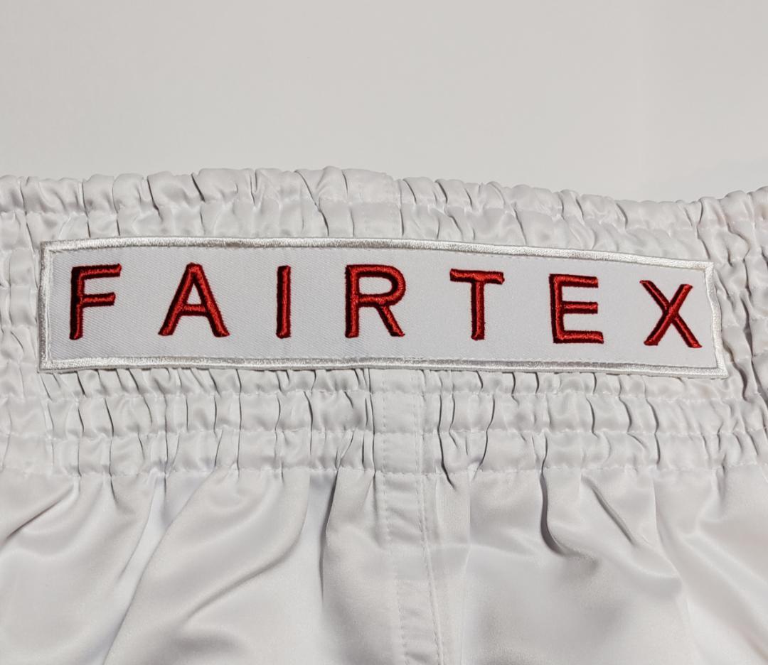 【Fairtex】ムエタイ トランクス ホワイト サイズ M　レッド円型刺繍付き