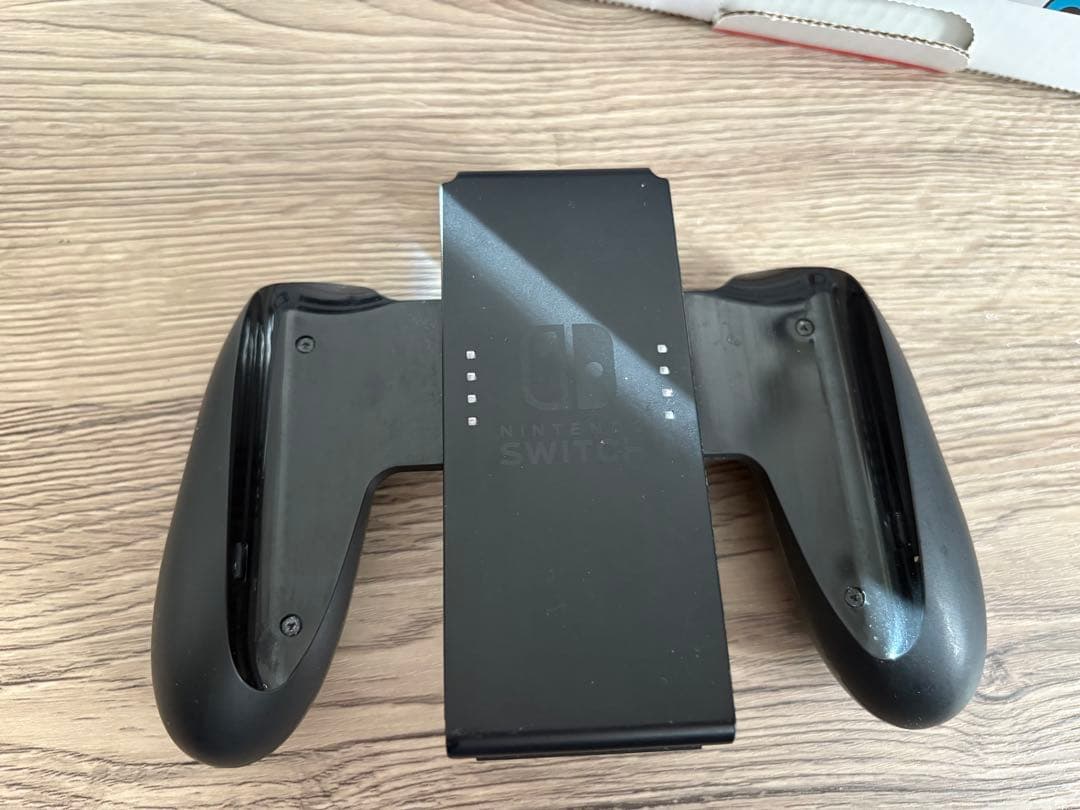 【動作確認&初期化済み】やや訳ありNintendo Switch 箱付属品付き