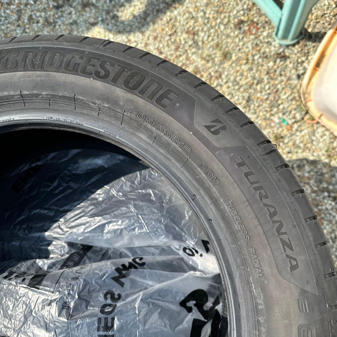 ブリヂストン205/55R17 未使用タイヤ4本セット