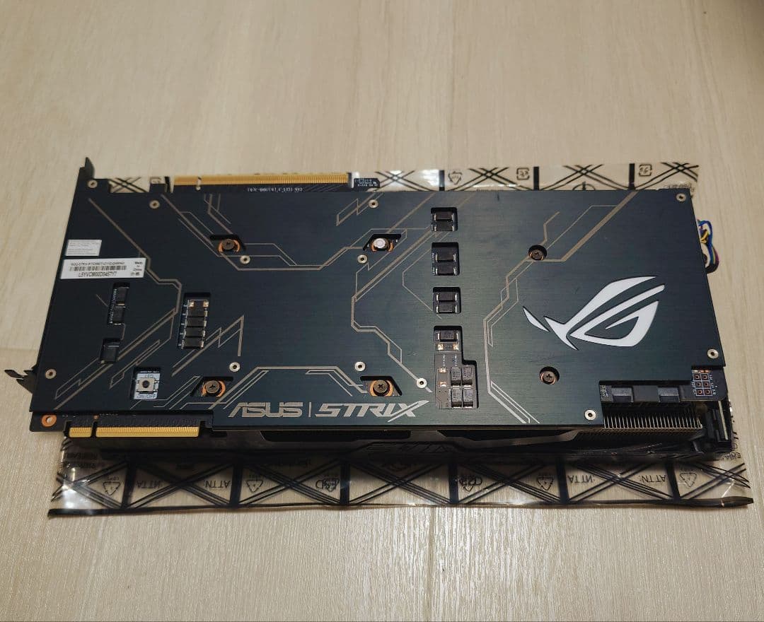 ASUS ROG STRIX RTX2080ti-O11G グラフィックボード