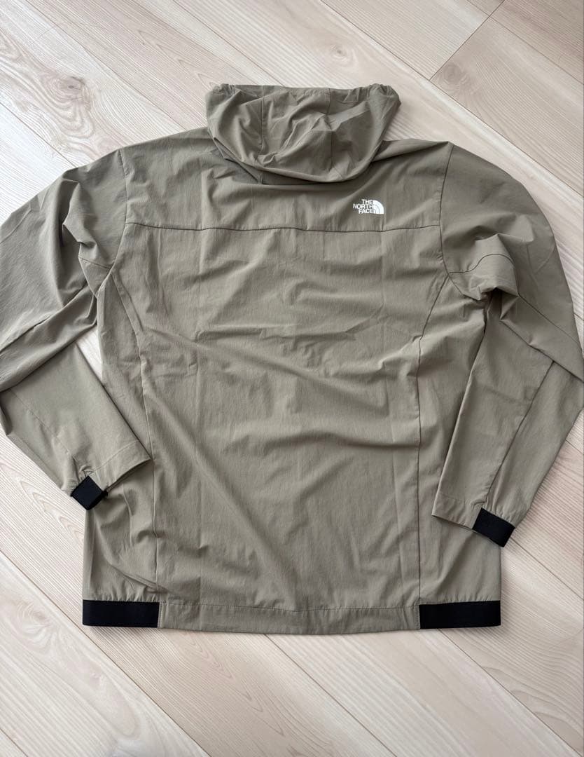 The North Face フード付きジャケット ベージュ