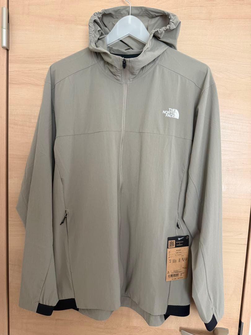 The North Face フード付きジャケット ベージュ