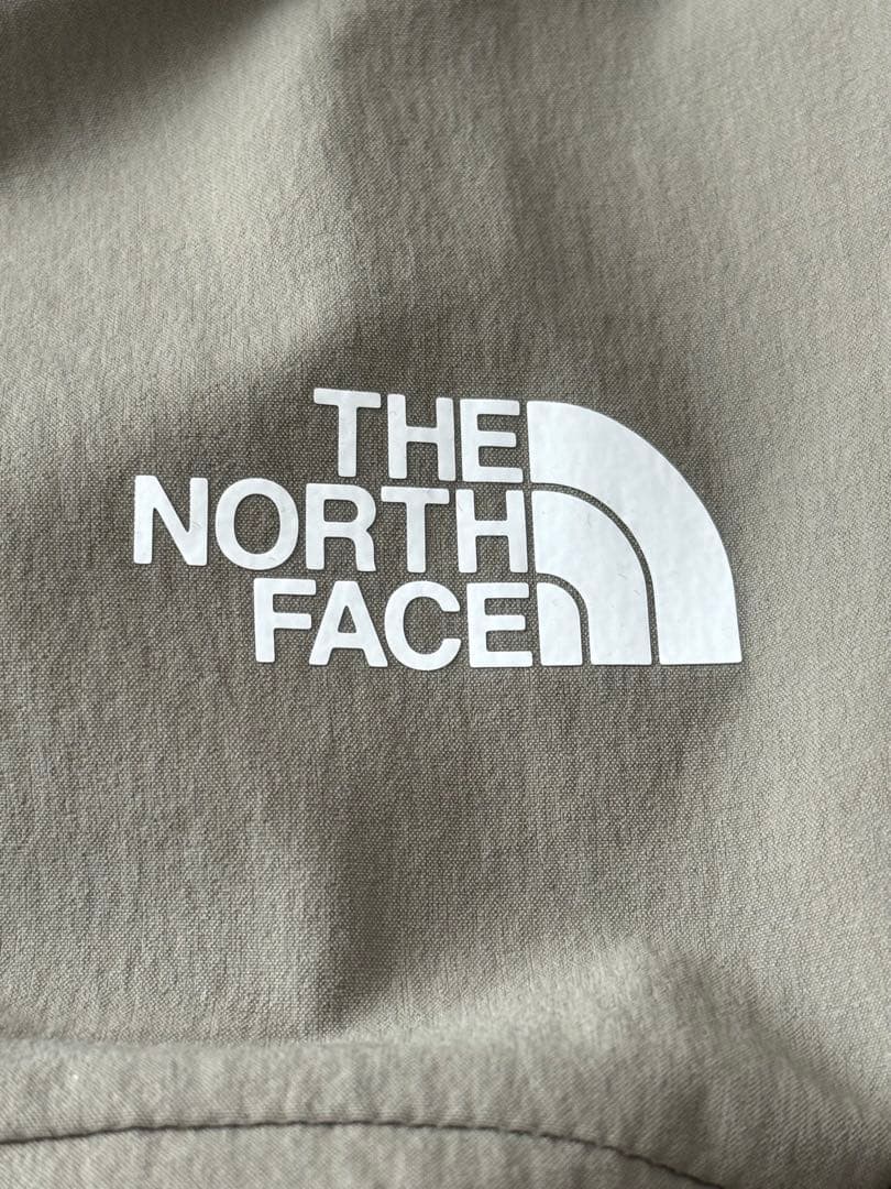 The North Face フード付きジャケット ベージュ