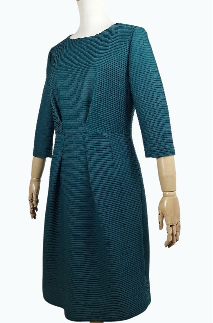 美品 Leilian プリーツデザインワンピース