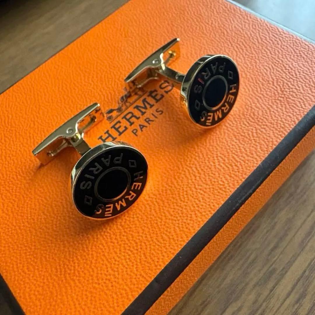 エルメス カフス　HERMÈS ブラック×ゴールド‼️